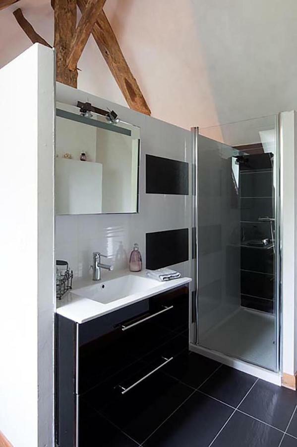 Les Goubelins Bed & Breakfast La Lande-d'Airou Bagian luar foto
